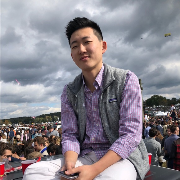 Profile Picture of David Yoo (@d_yoo) on Poshmark