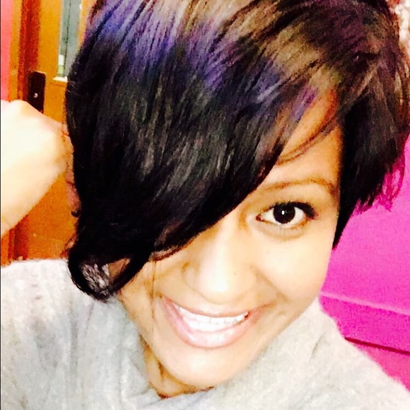 Profile Picture of Artika Singh (@artikadevi) on Poshmark