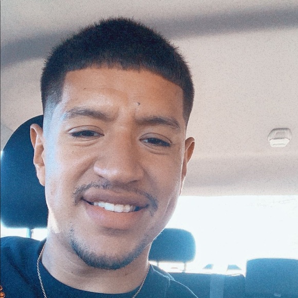 Profile Picture of Erik Ibarra (@erikibarra151) on Poshmark