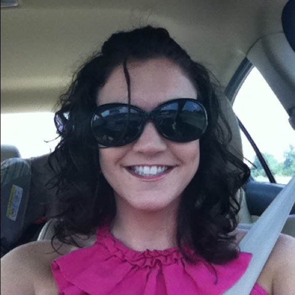 Profile Picture of Jenny Barber (@jennybarber06) on Poshmark