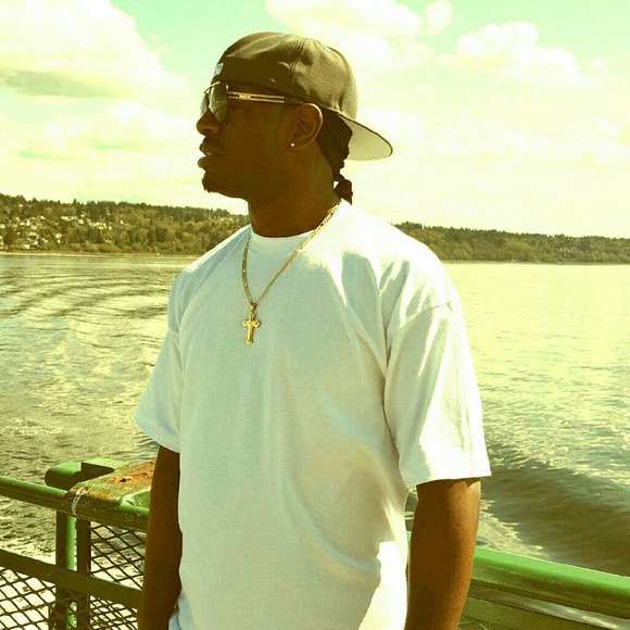 Profile Picture of Katrell Jetton (@kuntryboimalone) on Poshmark