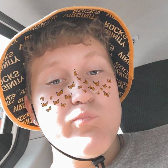Profile Picture of Michael Embree (@bumblebutte57) on Poshmark