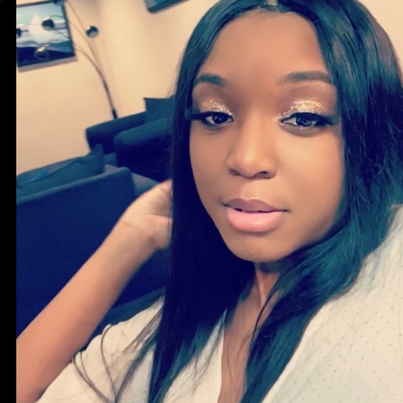 Profile Picture of Lashay Bell (@shaykah14) on Poshmark