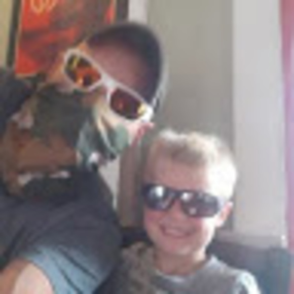 Profile Picture of Michael Floyd (@mfloyd960) on Poshmark