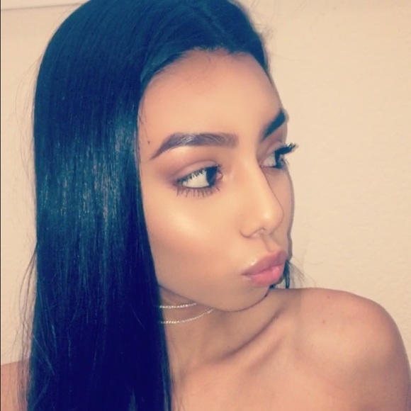 Profile Picture of Alexis Alcaraz (@alzxis8) on Poshmark