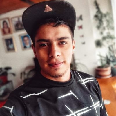Profile Picture of John F Segura (@johntiko) on Twitter