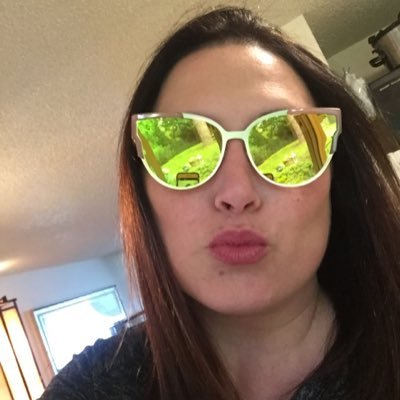 Profile Picture of Tiffany Van Gordon (@TiffVanGordon) on Twitter