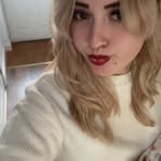 Profile Picture of Bee Robyn (@phoebe.grist.5) on Facebook