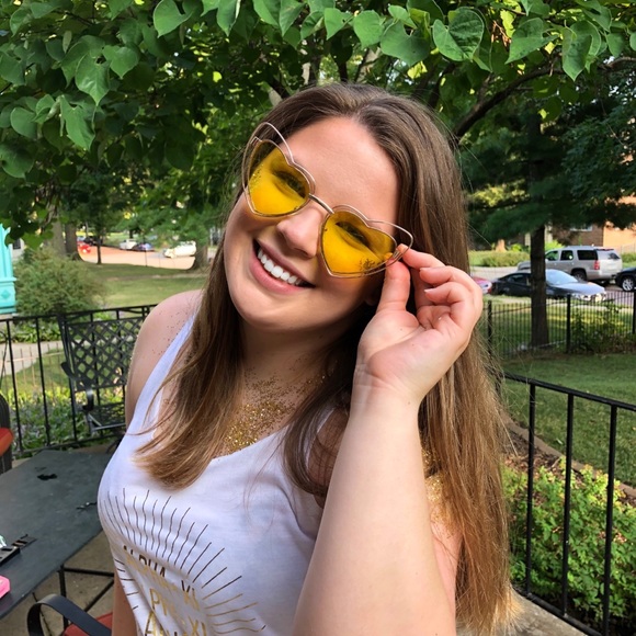 Profile Picture of Natalie Hammerstrom (@nhammerstrom) on Poshmark