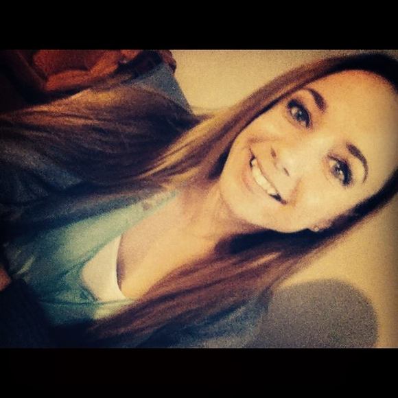 Profile Picture of Allison Addiego (@___allycat) on Poshmark