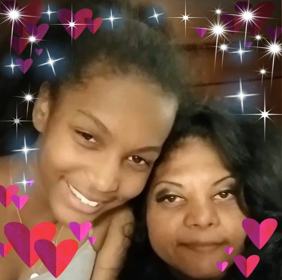 Profile Picture of Luisa Joseph (@caferoyales) on Poshmark