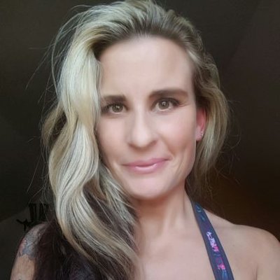 Profile Picture of Stacy Clausen (@craziestacy) on Twitter