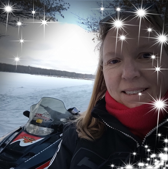 Profile Picture of Kim Woodward-faber (@kfaber5211) on Poshmark