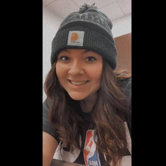 Profile Picture of Jessie Paczkowski (@paczkowski5) on Poshmark