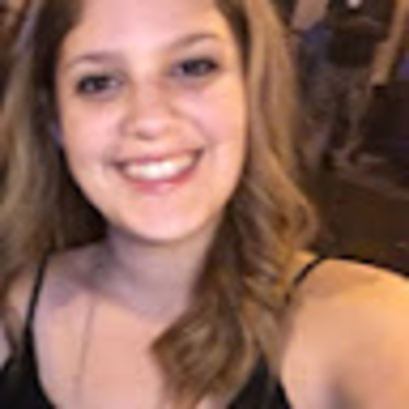 Profile Picture of Ivonne Hebbeler (@ivonne_marie_s) on Poshmark