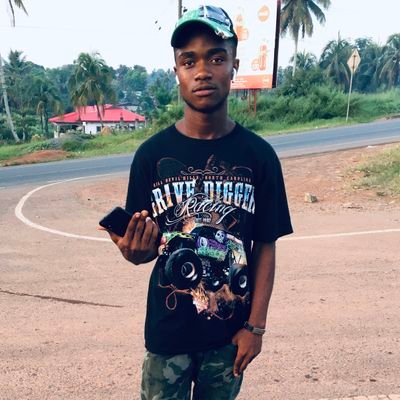 Profile Picture of BLAZER WRLD (@AaronFlomo2) on Twitter