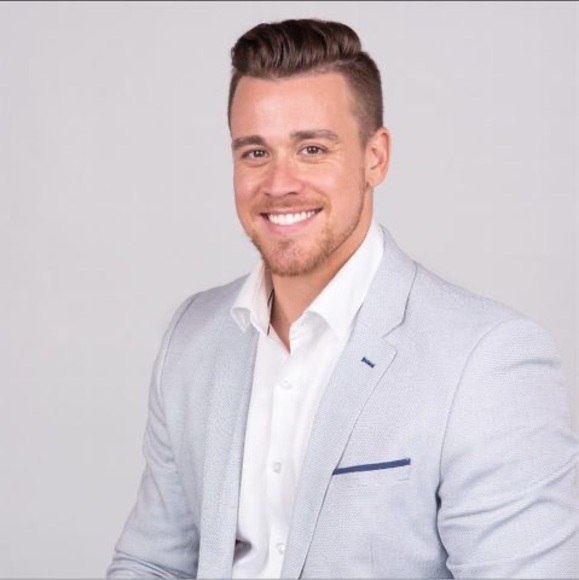 Profile Picture of Michael Bedard (@miclemagnifique) on Poshmark