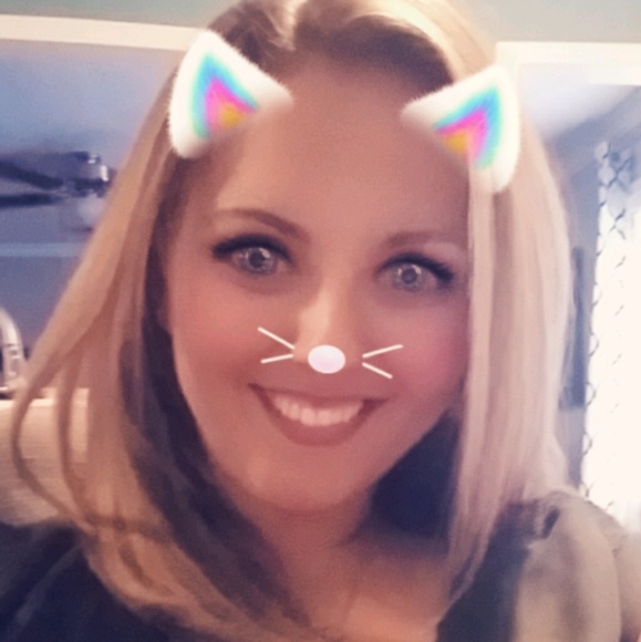 Profile Picture of Megan Rorex (@mlrorex1) on Poshmark