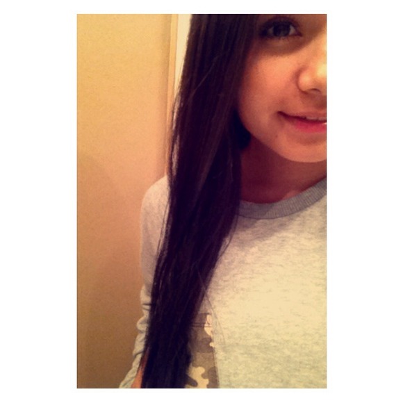 Profile Picture of Trinity Gutstein (@trinitygutstein) on Poshmark