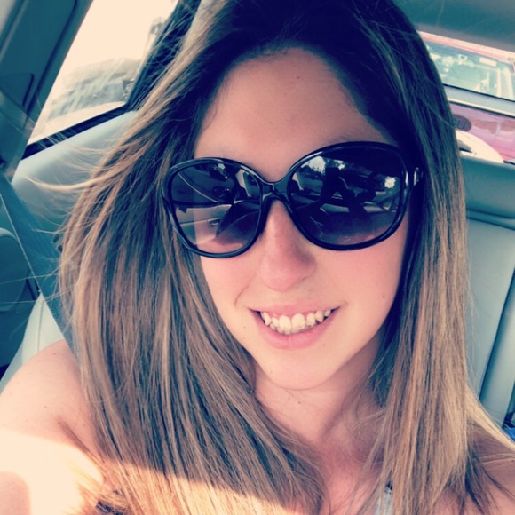 Profile Picture of Abby Shapiro (@abby2415) on Poshmark