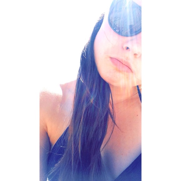 Profile Picture of Emma Conroy (@edsconroy) on Poshmark
