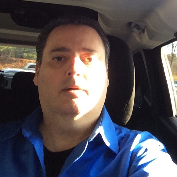 Profile Picture of John Debellis (@jdbella) on Poshmark