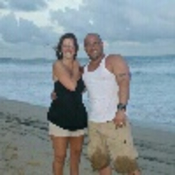 Profile Picture of Jason & gwen Lekas (@dialupglh) on Poshmark