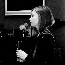 Profile Picture of Ksenia Ovadenko (@KseniaOvadenko) on Twitter