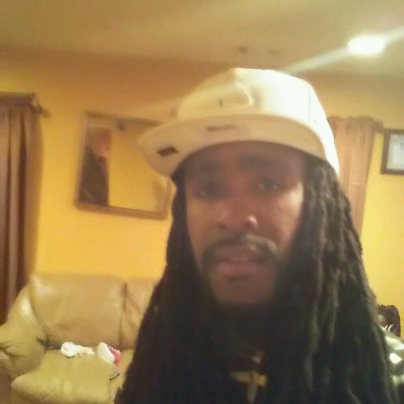 Rob Jacobs - Poshmark Profile Picture of Rob Jacobs (@pistolman) on Poshmark