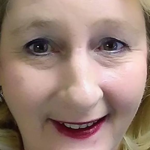 Profile Picture of Carla Ziesmer (@scoob0426) on Poshmark