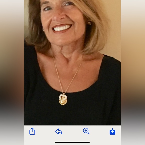 Profile Picture of Catherine Kearns (@robearsnana) on Poshmark