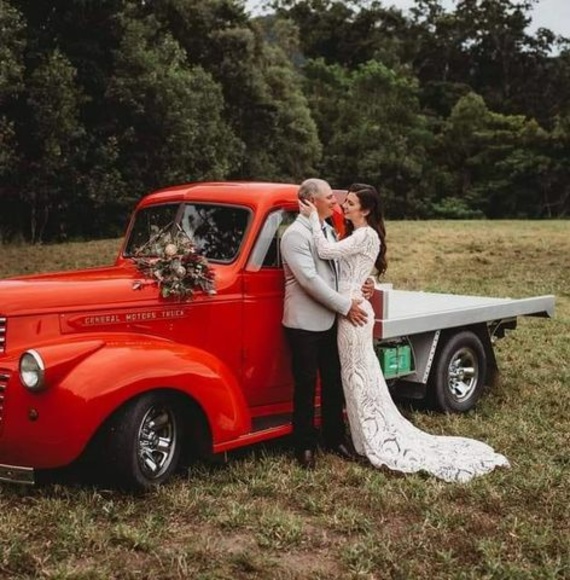 Profile Picture of Melanie Gaggiano (@melaniegaggiano) on Poshmark