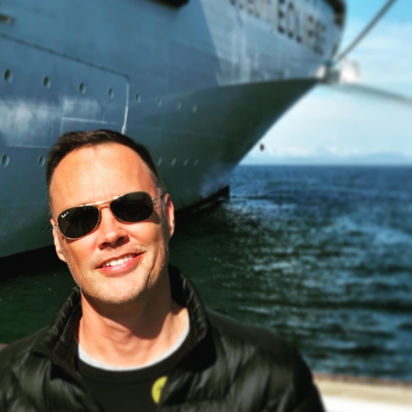 Profile Picture of Shawn Shawn (@shawncornell) on Poshmark