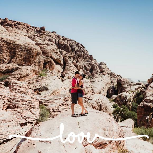 Profile Picture of Alison Weakley (@alie318) on Poshmark