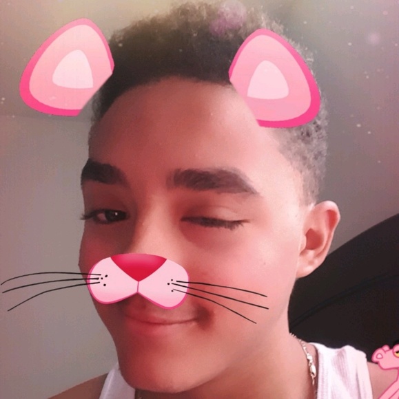 Profile Picture of William Broughman (@trippy_willow) on Poshmark