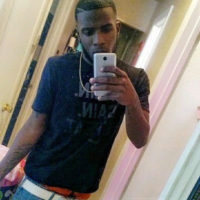 Profile Picture of Eric Crenshaw (@_EAZZZY) on Twitter