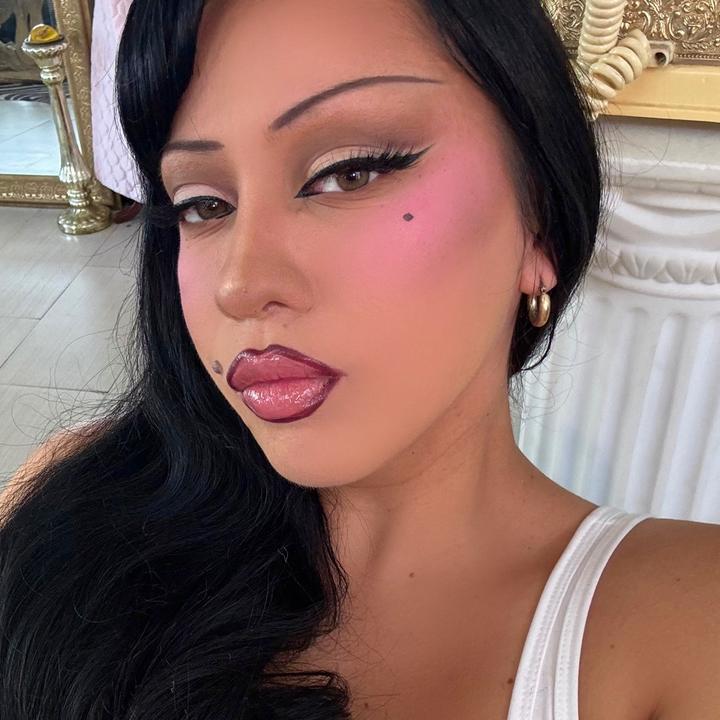 Profile Picture of   PASSION FOR FASHION💅🏼✨💞... (@aimebbyyy) on Tiktok