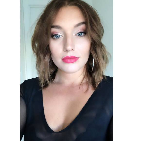 Miranda Jacobs - Poshmark Profile Picture of Miranda Jacobs (@mirandajacobs50) on Poshmark