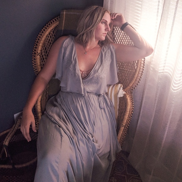 Profile Picture of Lora Larson (@loralarson1) on Poshmark