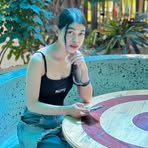 Profile Picture of Lily Clover (@Lily-Clover) on Facebook