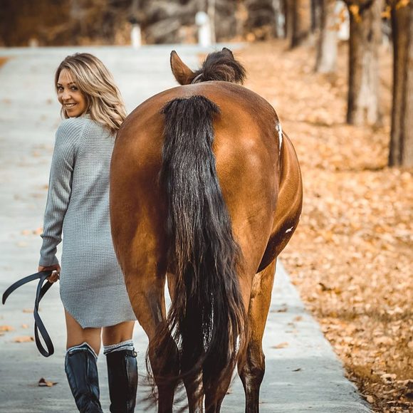 Profile Picture of Stephanie Berardinucci (@sberardinucci) on Poshmark