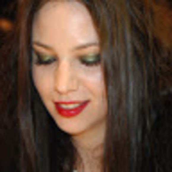 Profile Picture of Iva Tepes (@ivatepes) on Poshmark