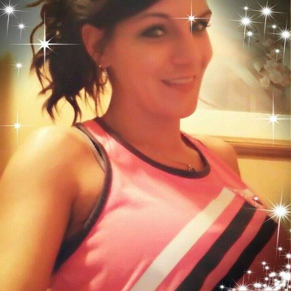 Profile Picture of Jessica matthew Stamper (@j_stamper) on Poshmark