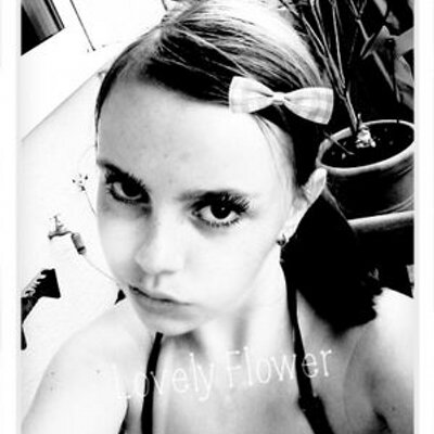 Profile Picture of Lara Schwarz (@larani2003) on Twitter