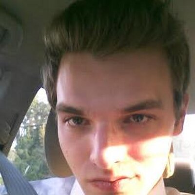 Profile Picture of Daniel Azhdam (@dboyyy12) on Twitter