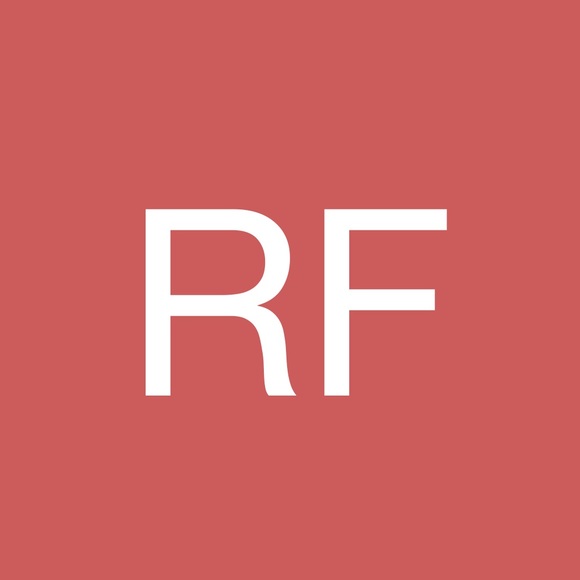 Profile Picture of Rachel Farison (@rachelfarison) on Poshmark