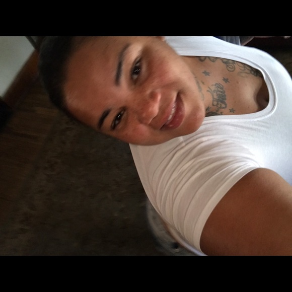 Profile Picture of Ciera Evans (@cieralevans) on Poshmark