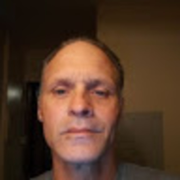 Profile Picture of Donald Gnau (@gnaudonald) on Poshmark