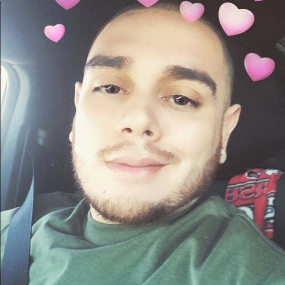 Profile Picture of Jorge Alarcon (@jorge_alarcon) on Poshmark