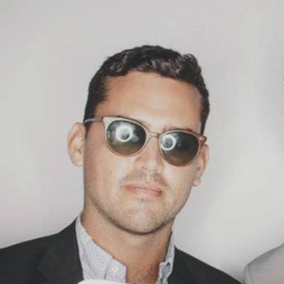 Profile Picture of Luke Droulez (@ldroulez) on Poshmark